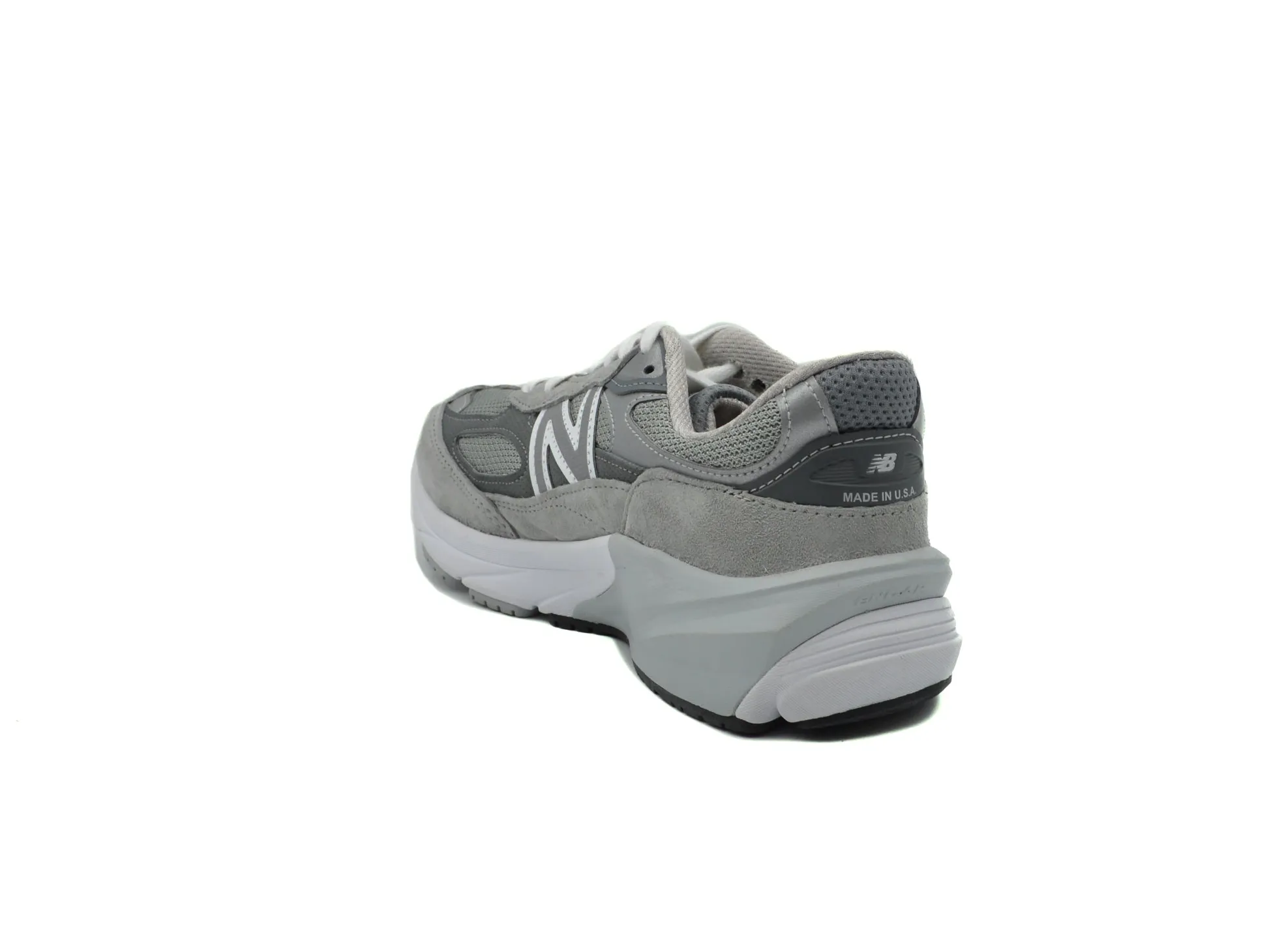NEW BALANCE 990v6